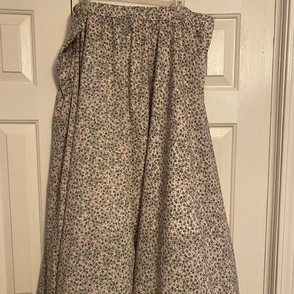 Boutique Maxi skirt